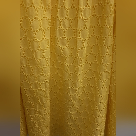 Old Navy Bright Yellow Eyelet Summer Dress Size 16 Sleeveless Cotton Like New - Picture 3 of 7